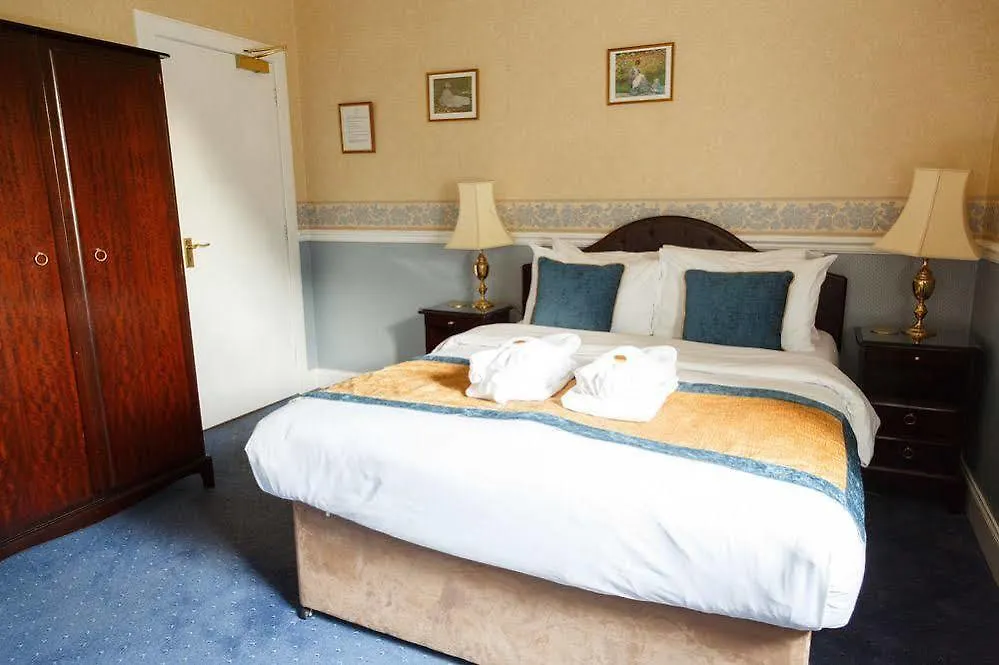 Edinburgh Lodge West End 4*,
